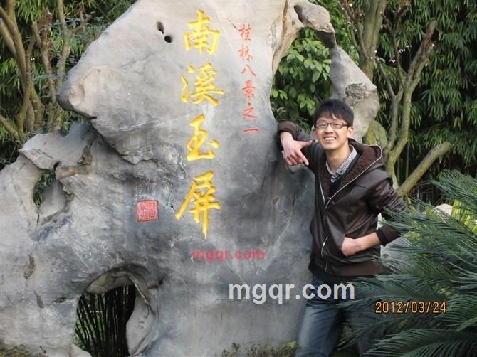 艾妮一往年的第1张照片