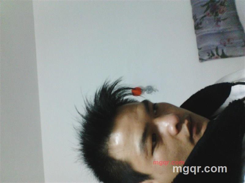 亲吻你的第1张照片