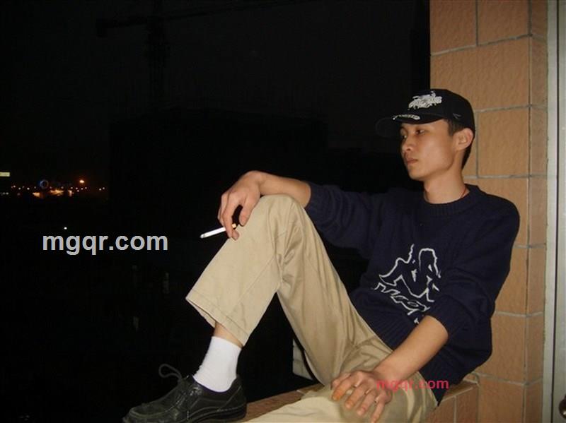 默默陪着你的第1张照片