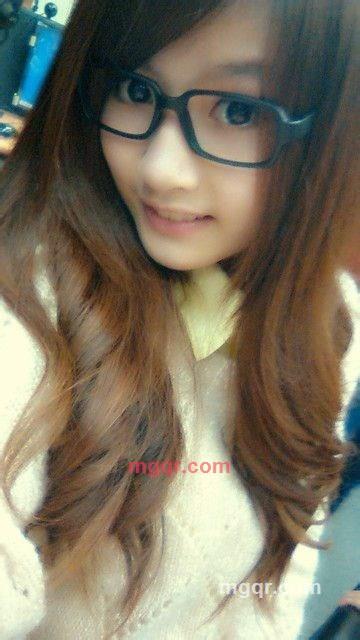 红酒红唇红指甲的第11张照片