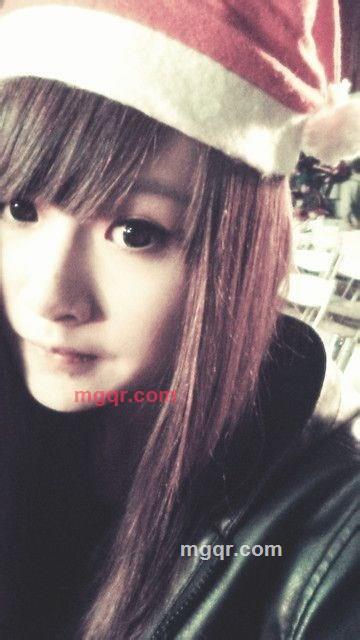 红酒红唇红指甲的第14张照片