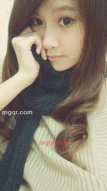 红酒红唇红指甲的第10张照片