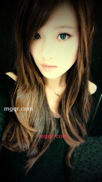 红酒红唇红指甲的第6张照片