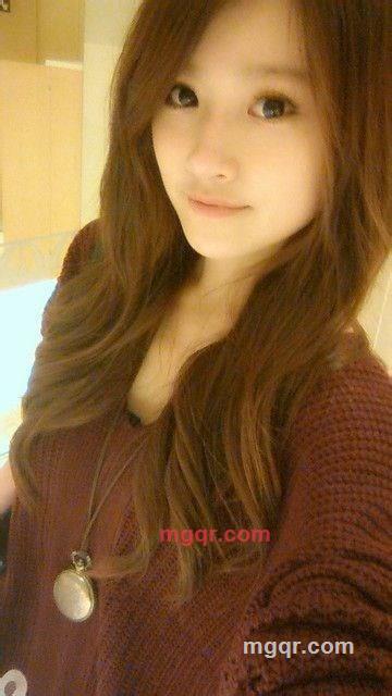 红酒红唇红指甲的第2张照片