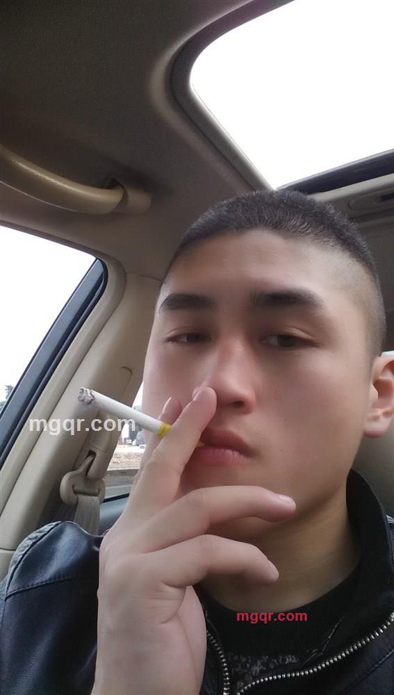 两腿间的私欲的第3张照片