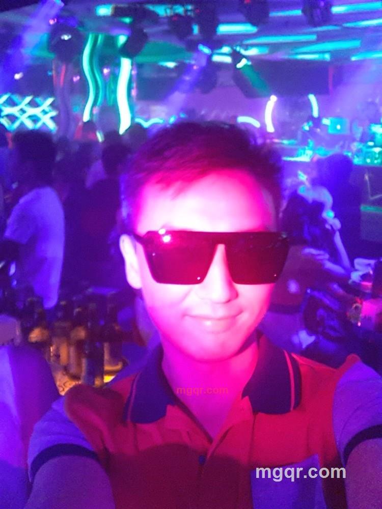 nikoncj的第2张照片