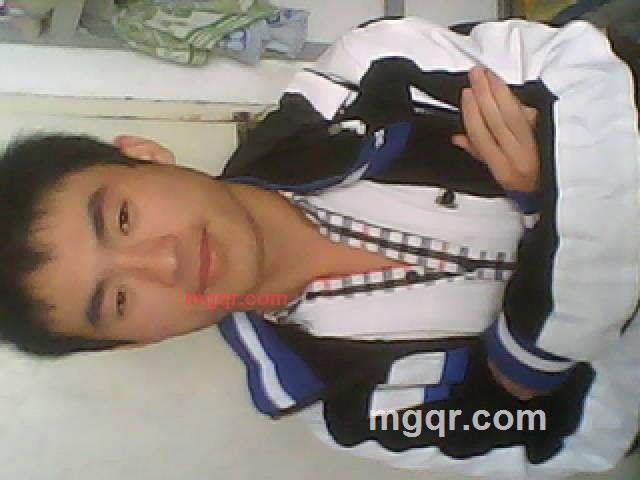 雄狮在咆哮的第1张照片