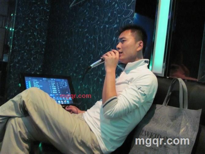 午夜~狂欢的第2张照片