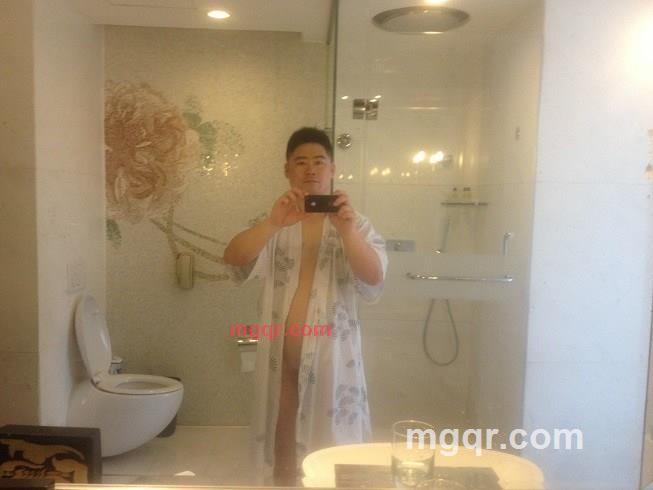 牡丹花下69的第2张照片