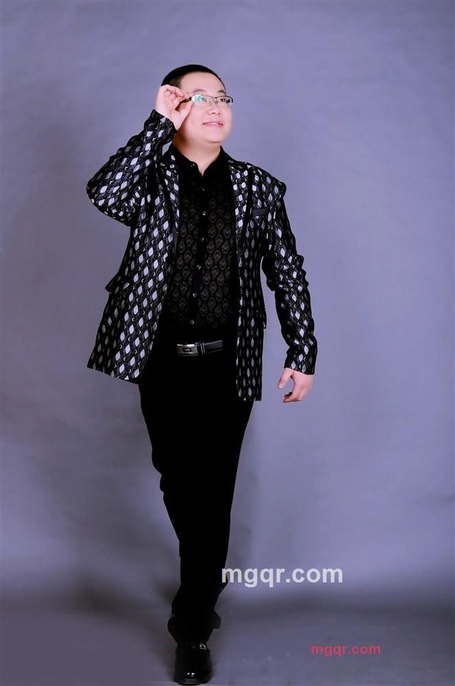 暴力黑猫的第4张照片