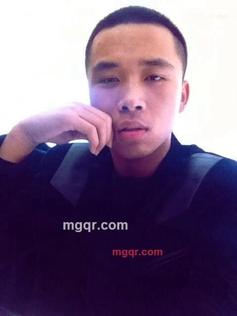 萨克斯小伙的第1张照片