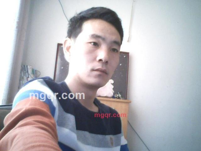 残留的半支香烟的第1张照片