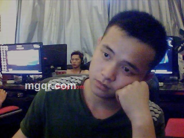 一个人的夜！！的第1张照片