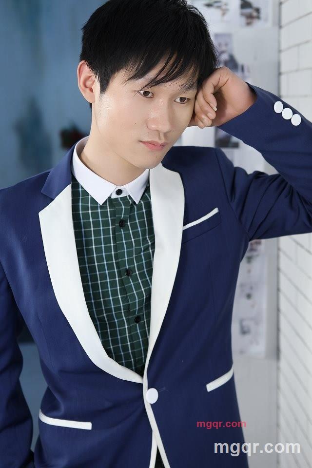 相识闻其依的第7张照片