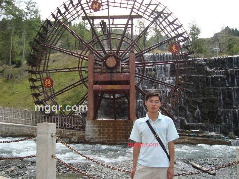 蓝光飞扬的第1张照片