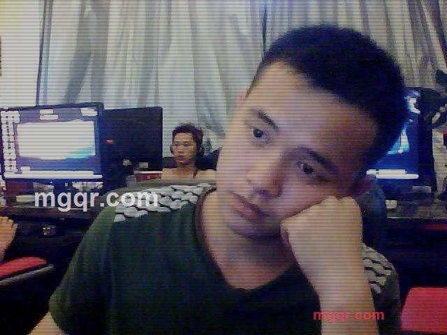 一个人的夜?的第1张照片