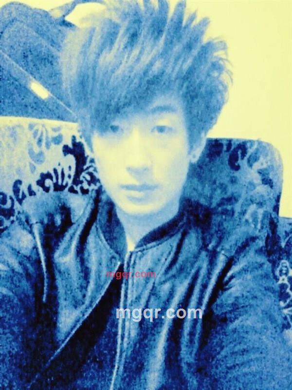 午夜潮男。的第3张照片