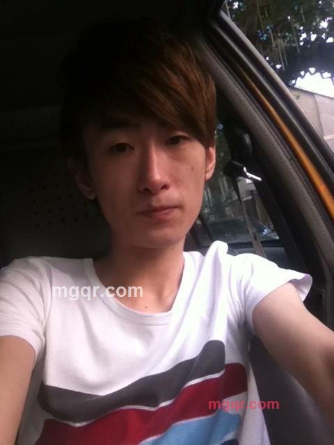 午夜潮男。的第2张照片