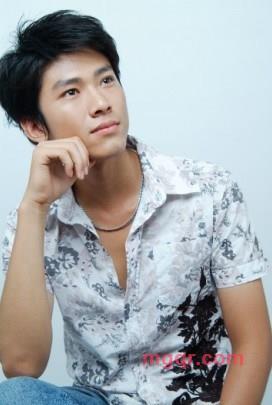 ゐ红唇﹏爱上烟゛的第3张照片