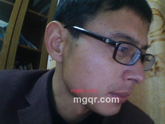 黑夜不甘寂寞的第1张照片