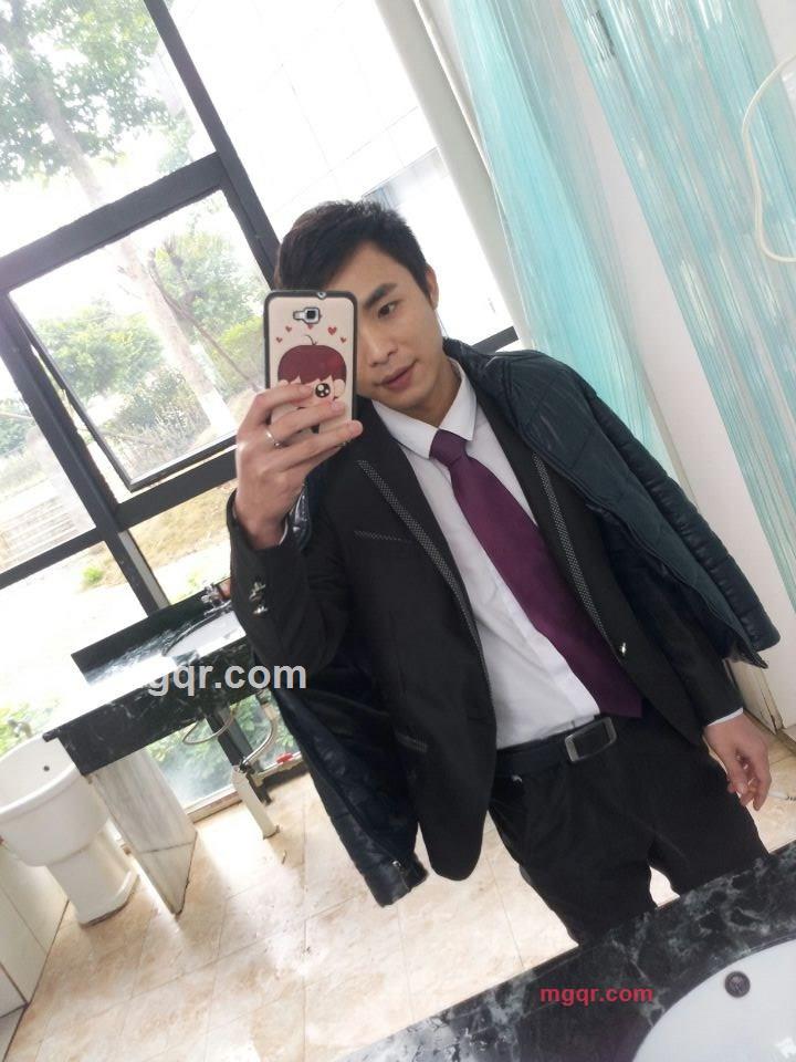 宅男在家等勾引的第4张照片