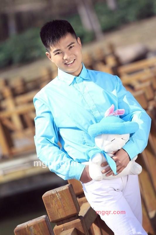 潮流村夫的第2张照片