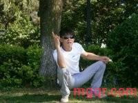 一个人等你的第2张照片