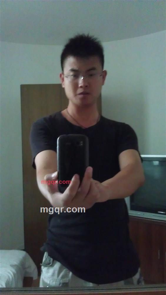 习惯耍酷的第2张照片