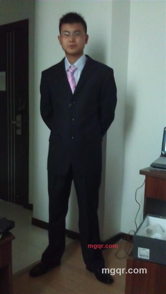 习惯耍酷的第1张照片