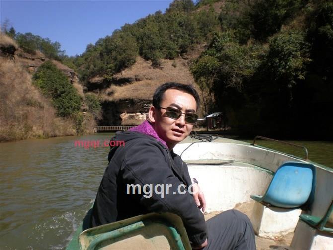 吻上你的寂寞的第1张照片