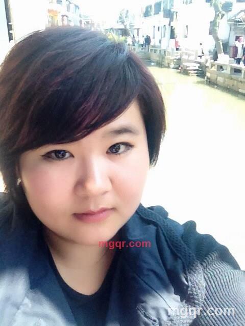 烟熏妆的第5张照片