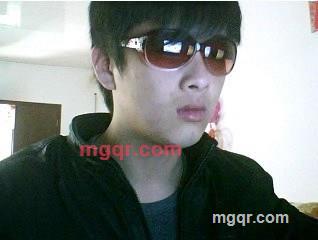 小小D无奈的第1张照片