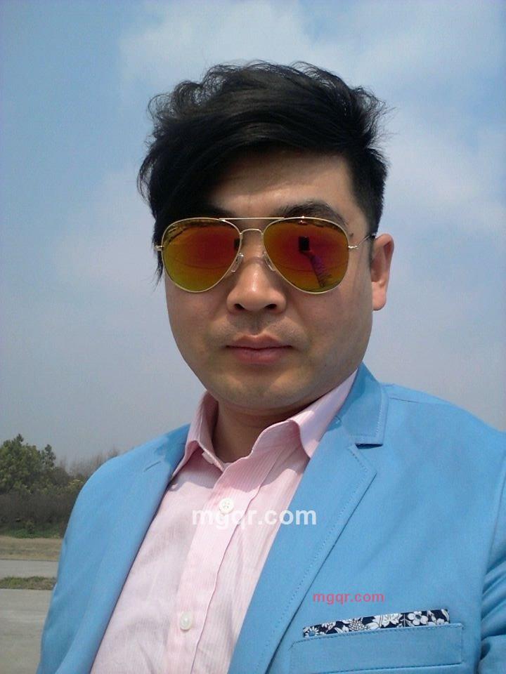 滥情的时代的第2张照片