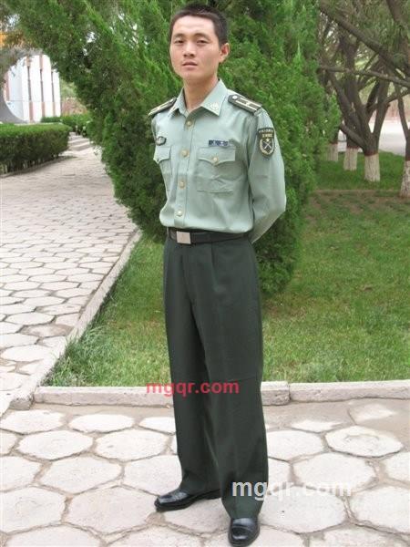 我找个人来陪的第3张照片