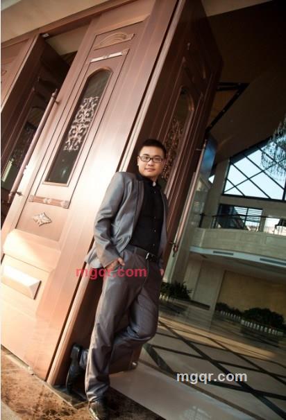 疯狂情爱的第1张照片