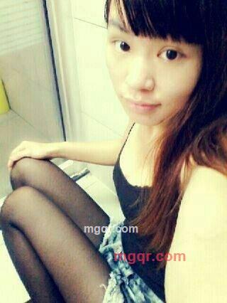 我轻轻的走不带走云彩的第1张照片