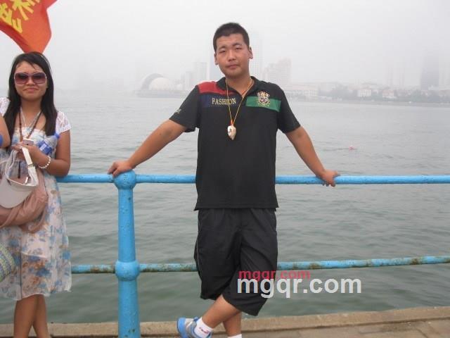 朝气蓬*一颗松的第3张照片