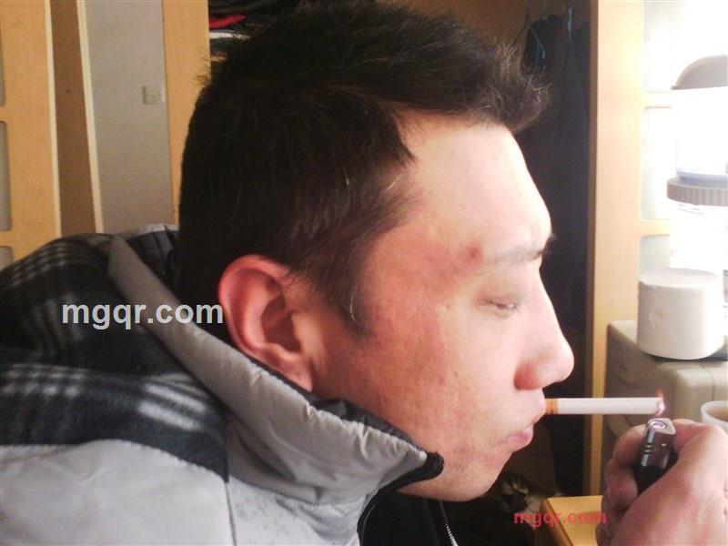 情爱兼收的第1张照片