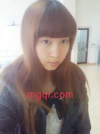 不哭的女孩的第5张照片