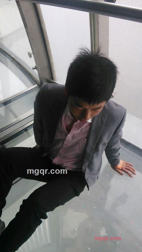 情爱之男的第1张照片