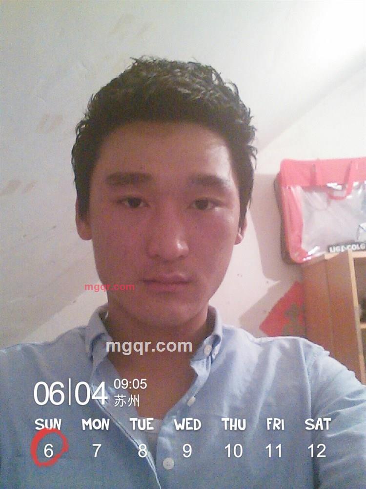 抬头闭眼的第5张照片