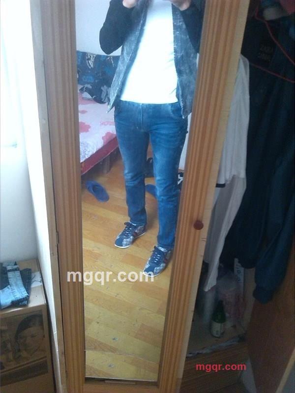 抬头闭眼的第4张照片