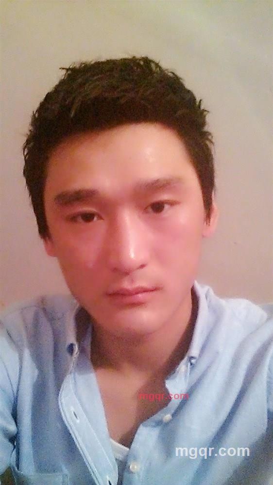 抬头闭眼的第6张照片