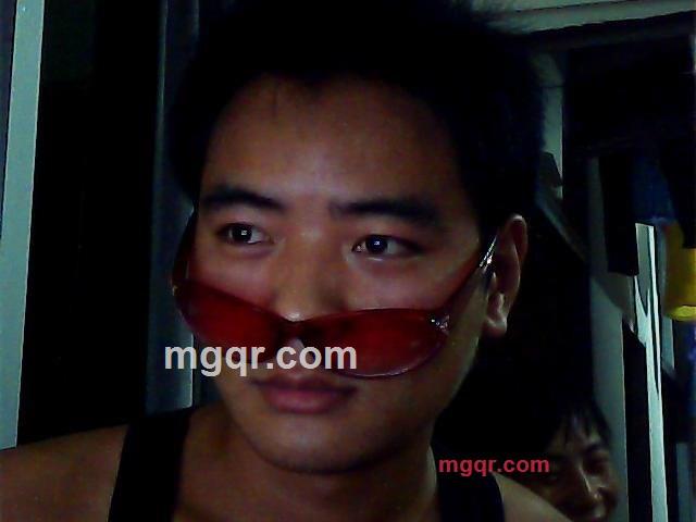 夜里偷腥的猫的第3张照片