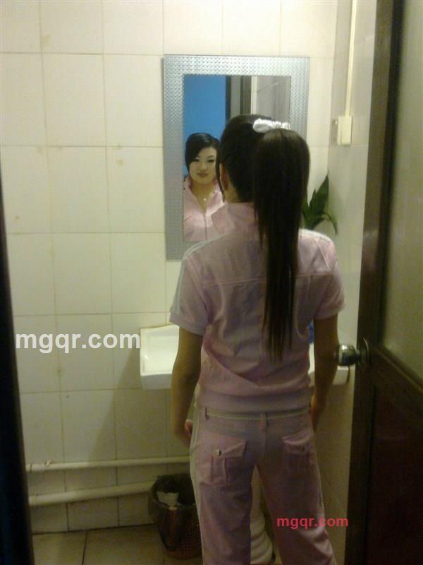 不太安全的女人的第10张照片