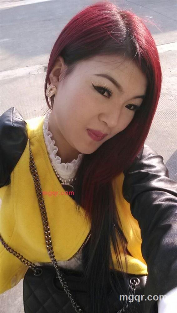 不太安全的女人的第9张照片