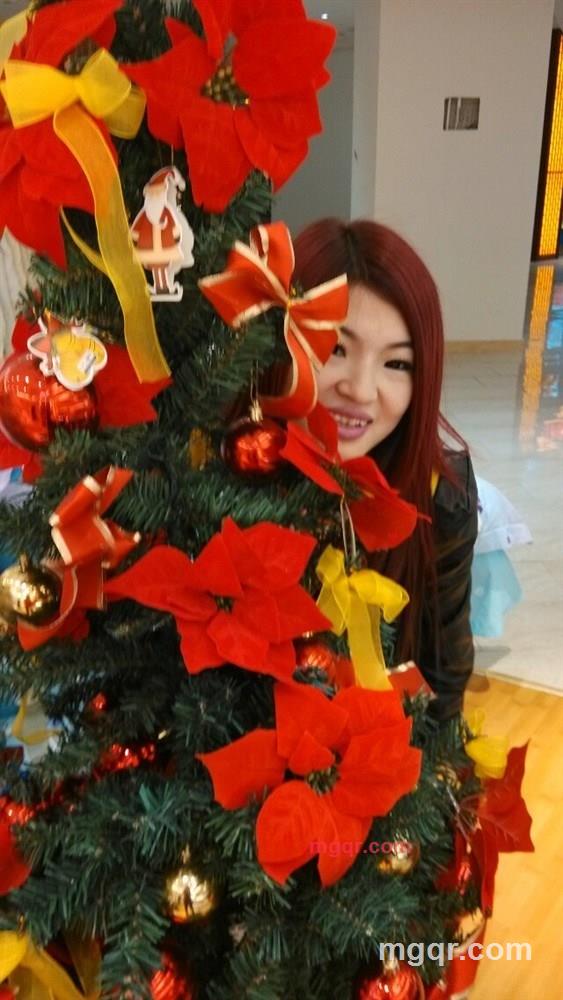 不太安全的女人的第4张照片