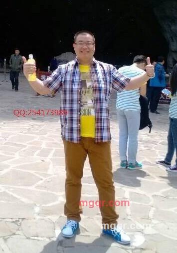 暴力黑猫的第1张照片