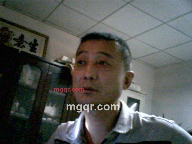 远方的山峦的第1张照片