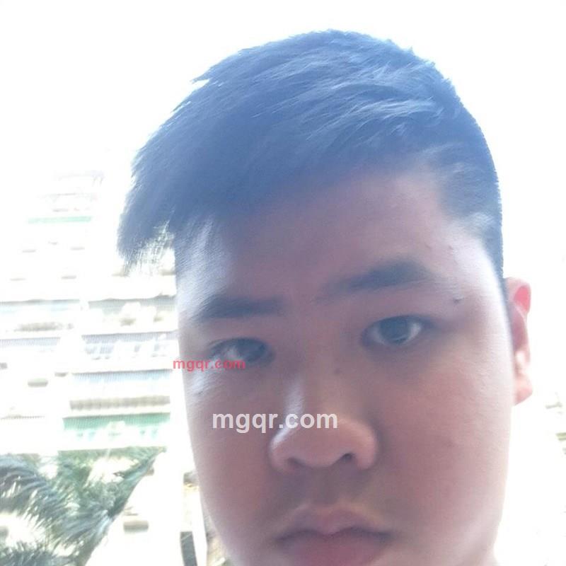 在路边经过的帥哥的第1张照片